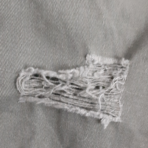 Mossimo Supply Co Shorts Mid Rise Olive Green Khaki Distressed Summer SZ 12 - Picture 8 of 15